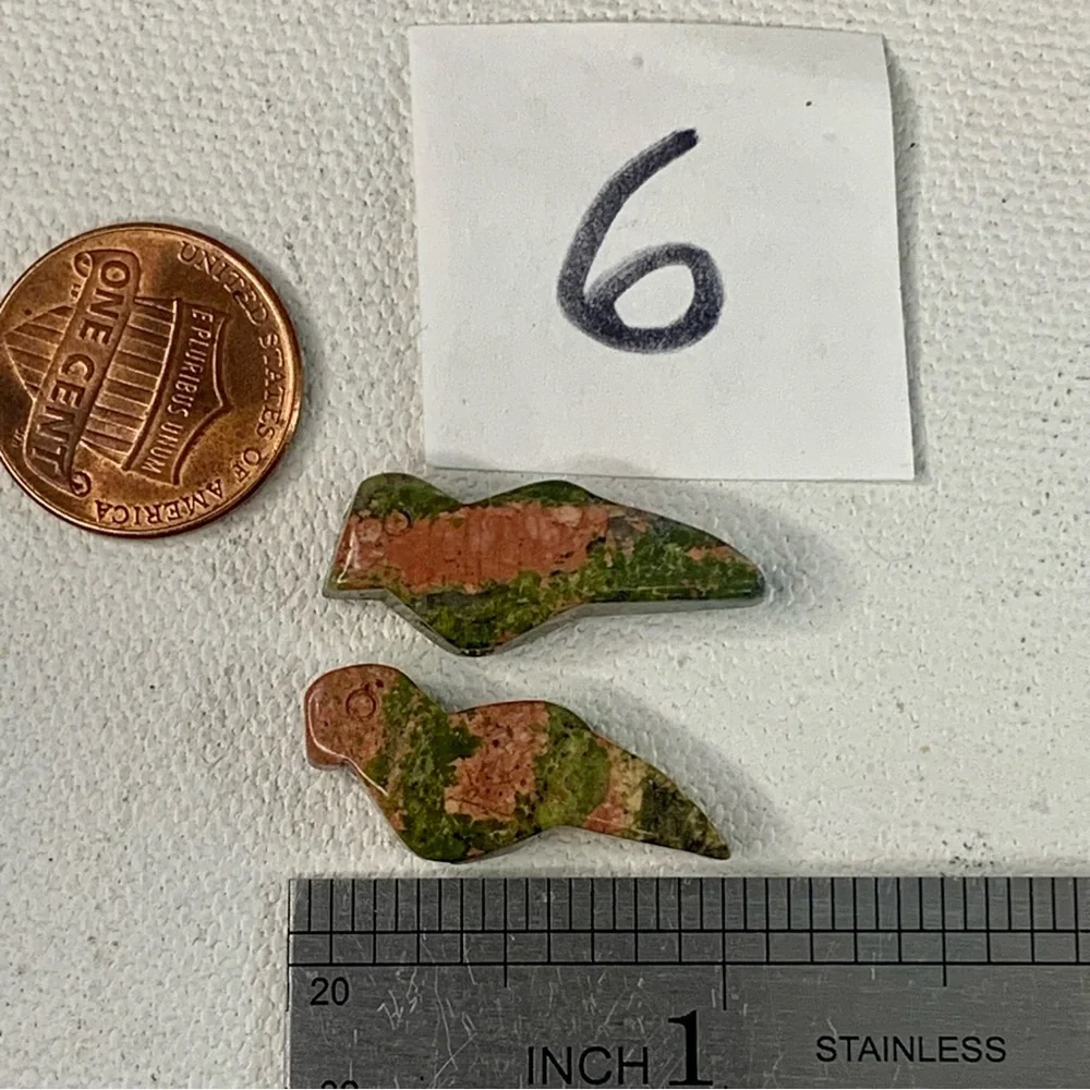 Native American Style Carved Bird Fetish Animal Stone Beads Pink Green Unakite